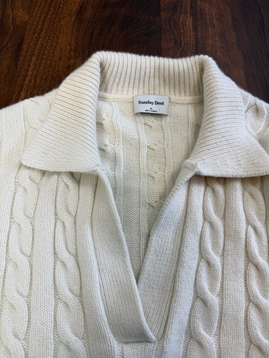 Aritzia Sunday Best Lottie Collared Cable-Knit V-Neck Sweater in Whisper White - Picture 4 of 10